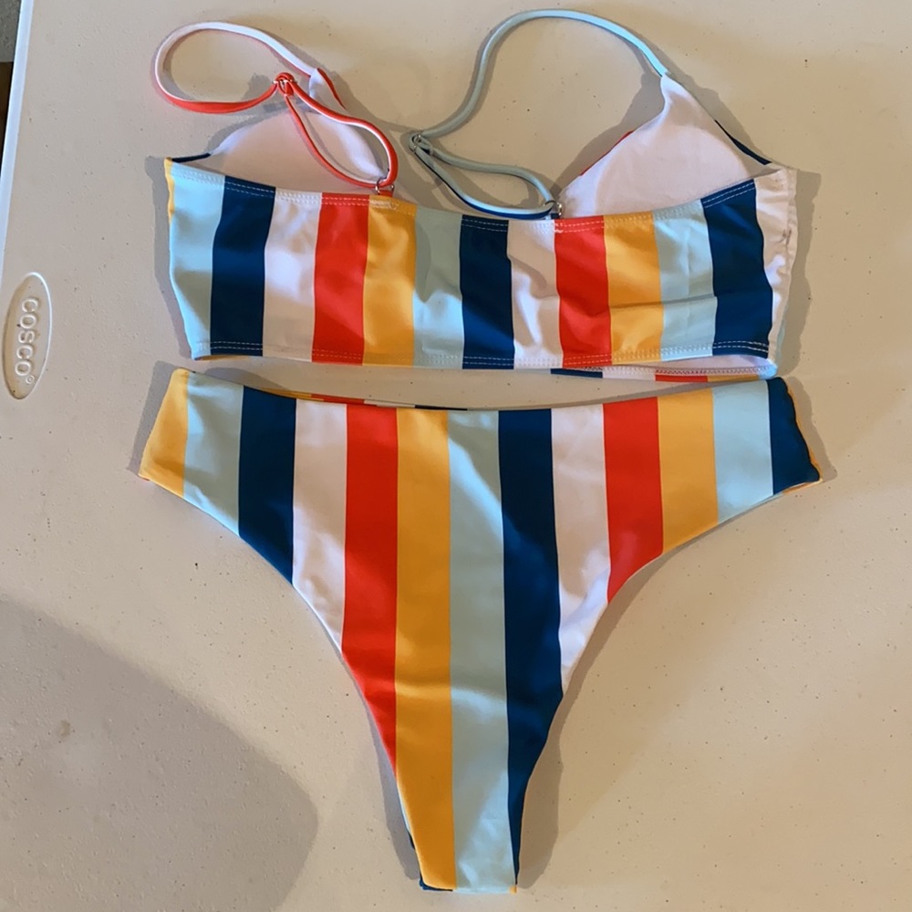 Striped women’s swimsuit - Picture 4 of 4